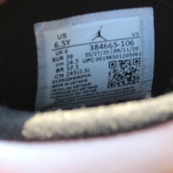 Air Jordan Retro 6 Carmine GS (2021) Size 6.5Y / 8Wmns - Picture 7 of 9